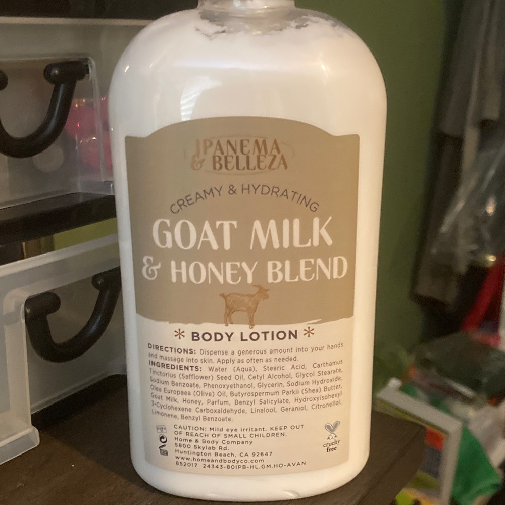 Ipanema & Belleza Goat Milk Body Lotion, 27 FL. OZ - Picture 2 of 5